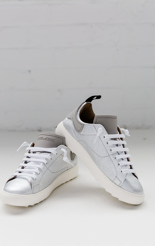 Esseutesse Staple Leather Sneaker in Silver