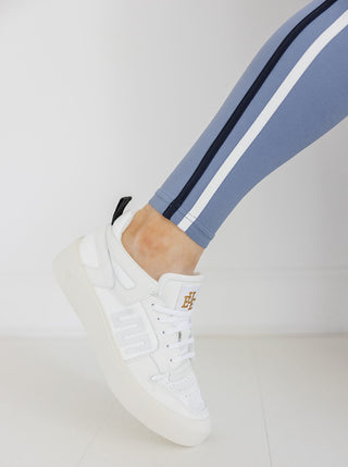 Esseutesse Lo-Top Sneaker - White