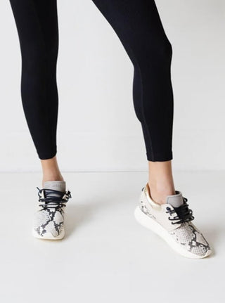 Esseutesse Sneaker in Ivory Python
