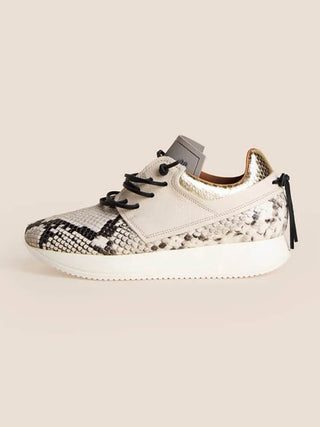 Esseutesse Sneaker in Ivory Python
