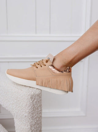 Esseutesse Leather Fringe Sneaker Nude