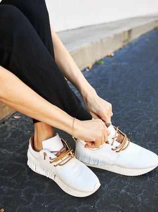 Esseutesse Leather Fringe Sneaker in White