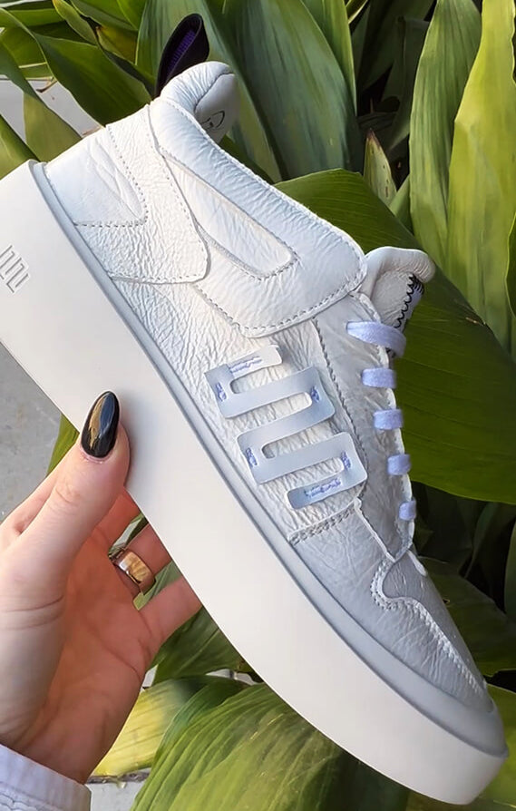 Esseutesse Lo-Top Leather Sneaker in White