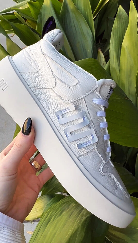 Esseutesse Lo-Top Leather Sneaker in White