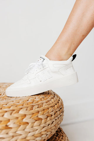 Esseutesse Lo-Top Leather Sneaker in White