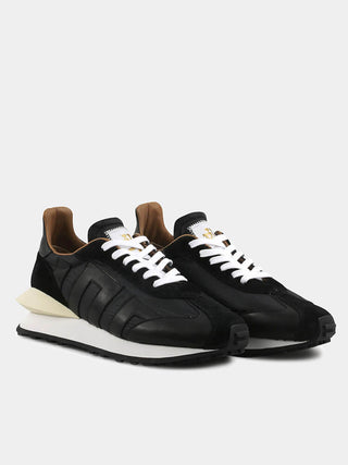 Esseutesse Runner Sneaker in Black