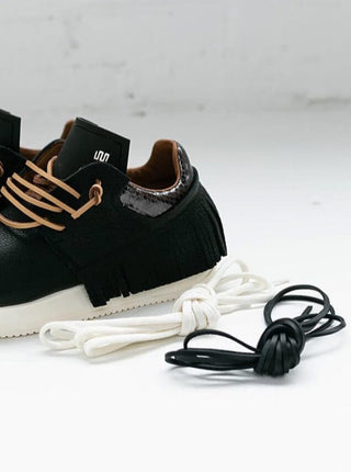 Esseutesse Fringe Sneaker Laces in Black
