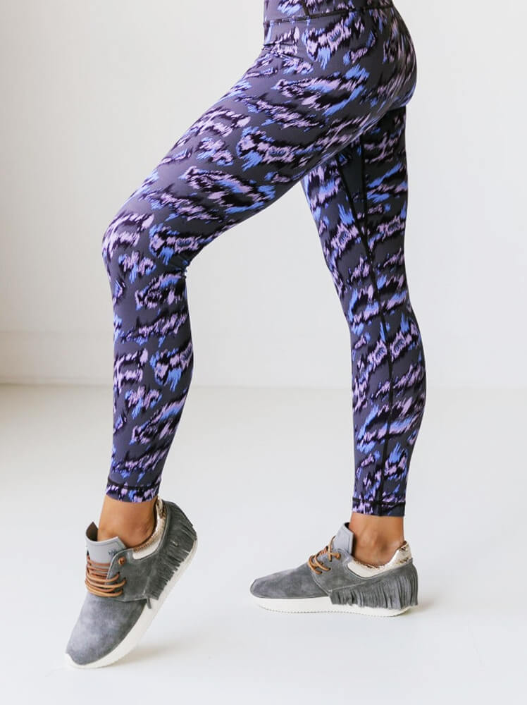 Esseutesse Suede Fringe Sneaker - Grey â SculptHouse