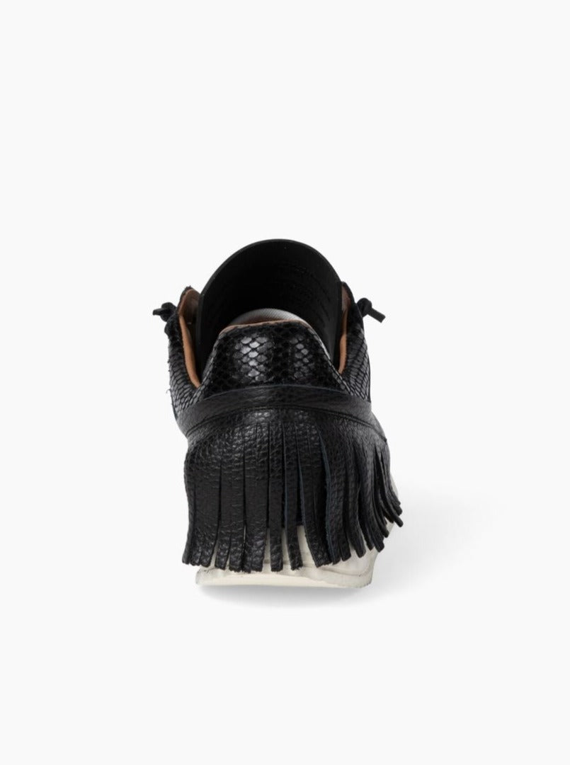 Esseutesse Leather Fringe Sneaker - Black Black / 35